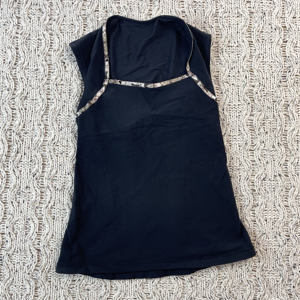 Lululemon Athletic Top Womens 6 Black Nylon Lycra Blend Cap Sleeves Ladies